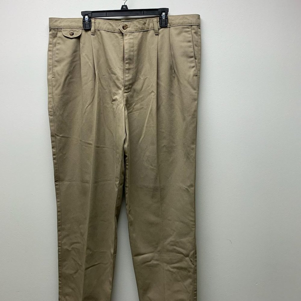 Men's Pleated Dockers Khakis, Loose Fit